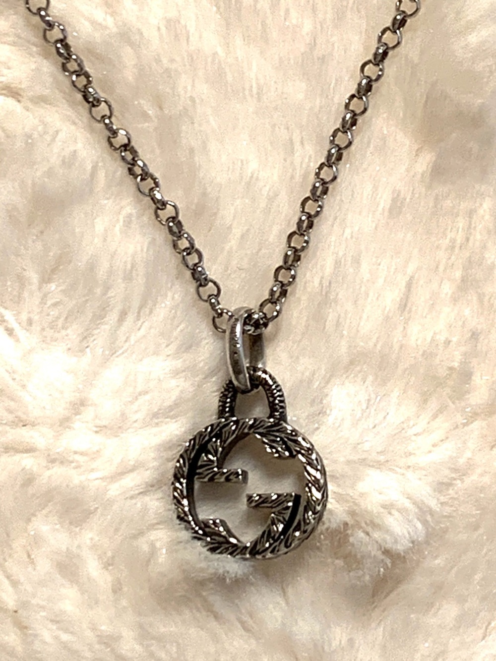 Gucci Authentic Sterling Silver Interlocking G Pendant with Necklace